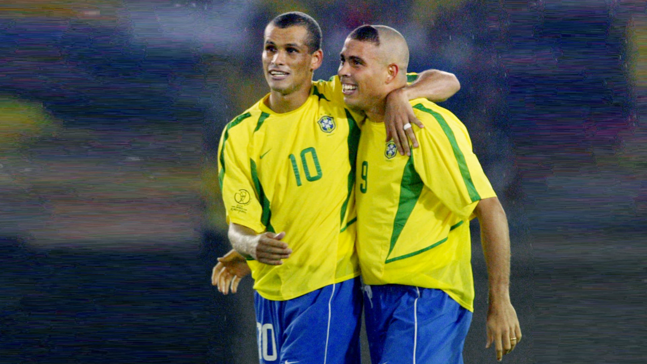 红鹰并不算 红鹰并不算