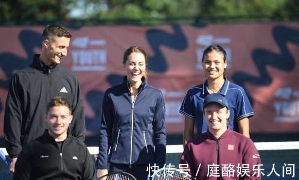 季中将携带 季中将携带