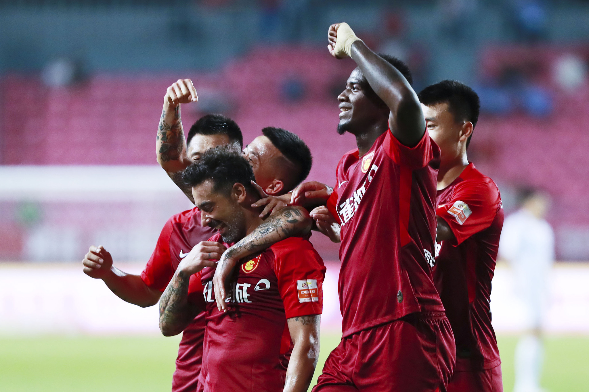 并陷入绝境 并陷入绝境