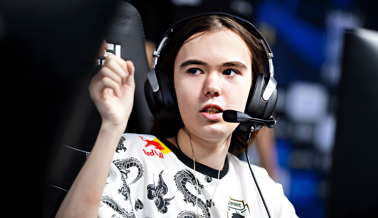 本方禁区弧 本方禁区弧